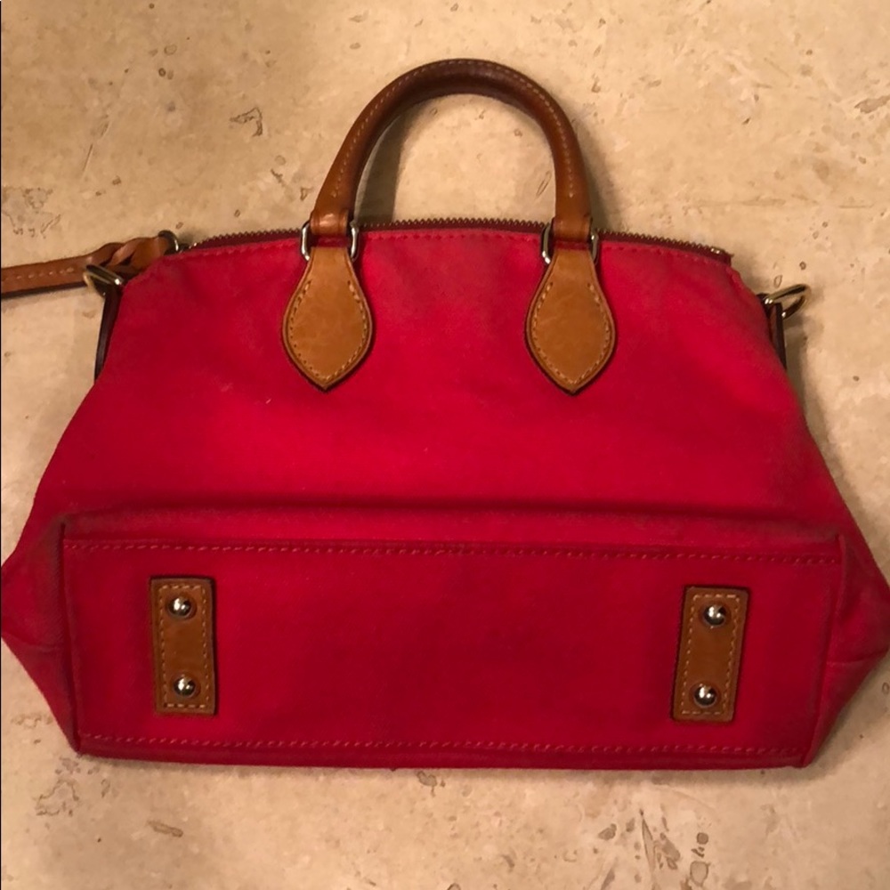 Dooney & Bourke clutch